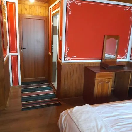 Konukevi къща ради Koprivştitsa
